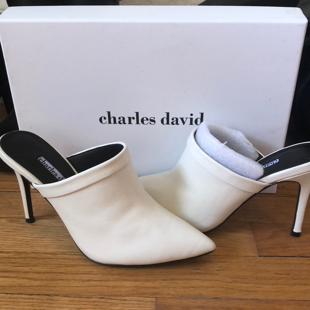 NWOT IN THE BOX - CHARLES DAVID MULE